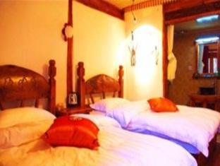 Jiuwei Life Courtyard Inn Ліцзян Екстер'єр фото